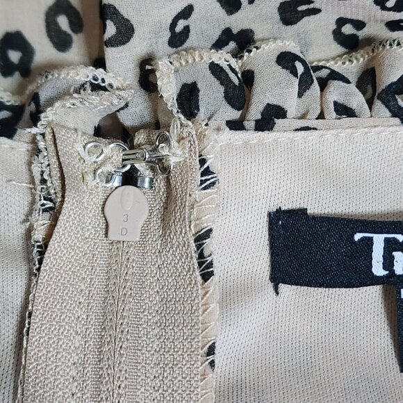 NEW NWT TRIXXI Francescas Tan Black Animal Print Romper Womens Size M Medium - Picture 5 of 6